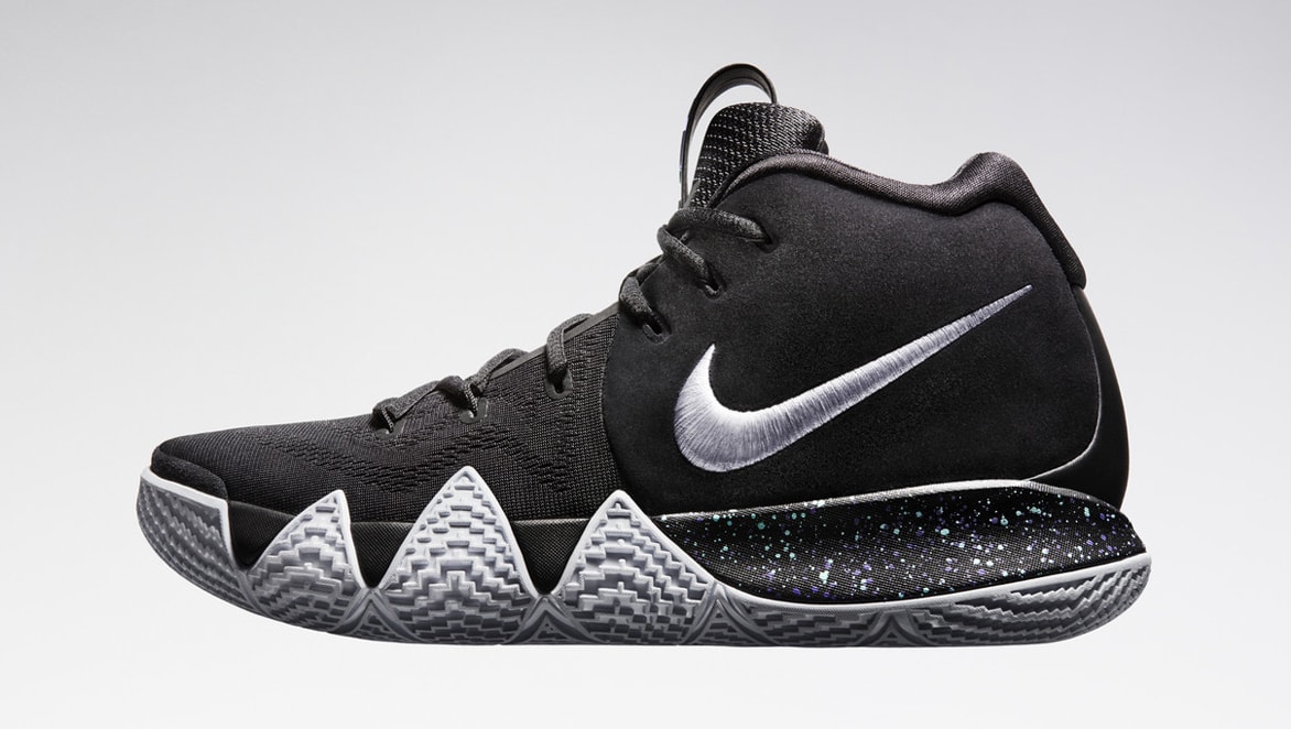kyrie 4 bottom