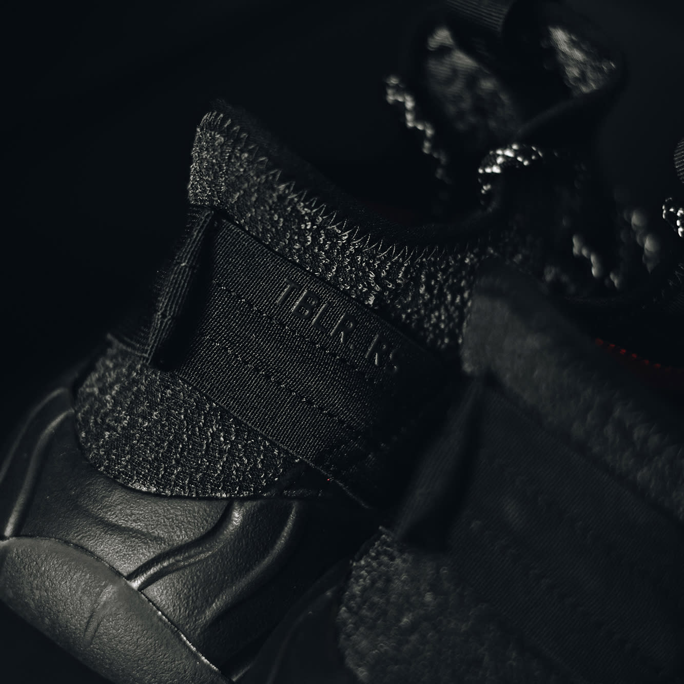adidas tubular rise triple black adidas tubular rise triple black