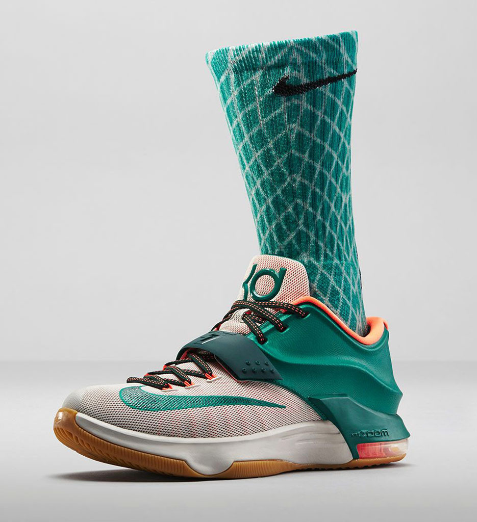 An Official Look at the 'Easy Money' Nike KD 7 | Complex