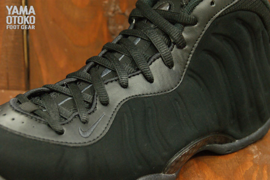 Black best sale suede foamposites