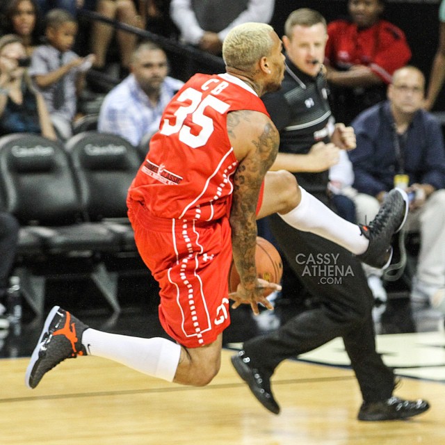  Chris Brown wearing Air Jordan XX9 29 Team Orange