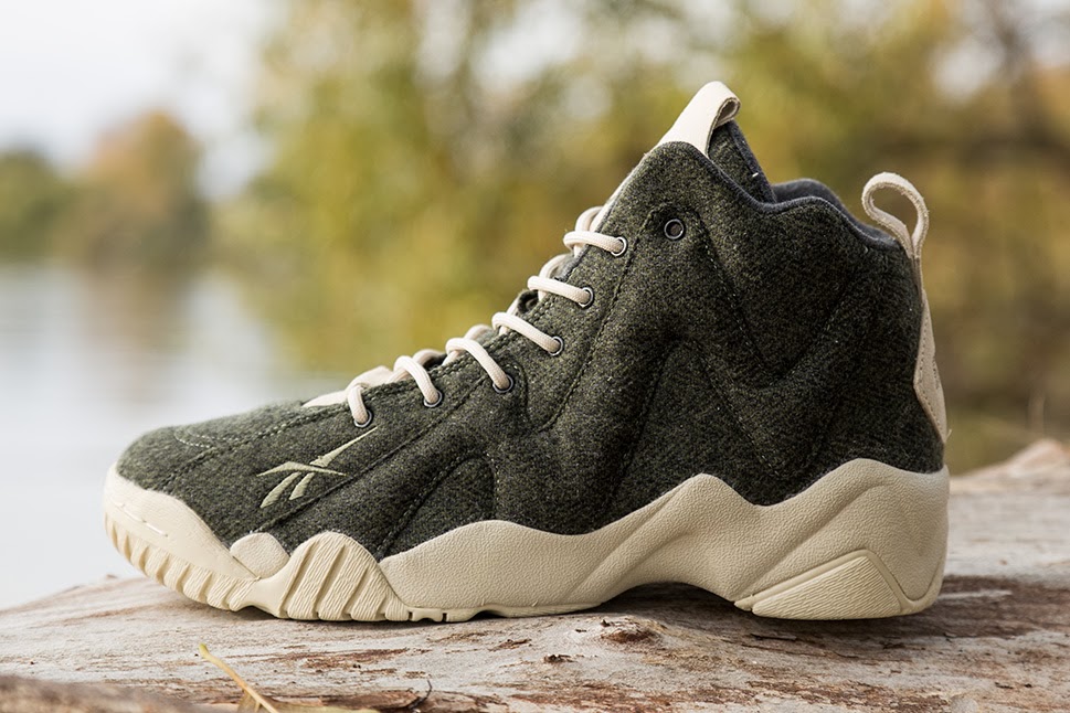 Sneakersnstuff x Reebok Kamikaze II Herringbone profile