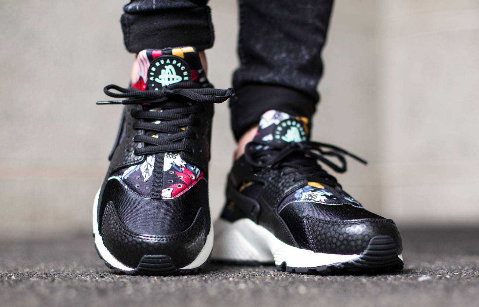 nike wmns air huarache aloha