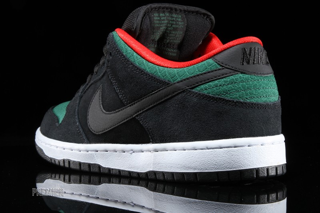 nike dunk low gucci