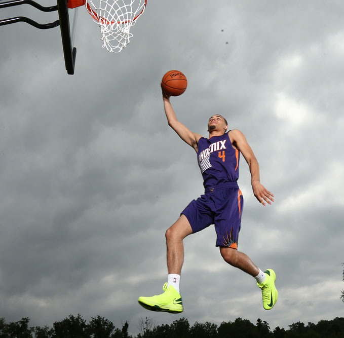 Tyler Ennis wearing Nike Hyperdunk 2012 Volt