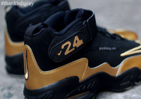 nike air griffey max 1 gold and black