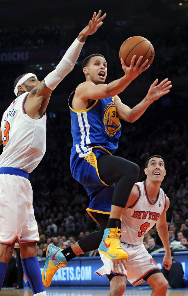Stephen Curry Scores 54 Points Wearing Nike Zoom Hyperfuse 2012 PE (8)