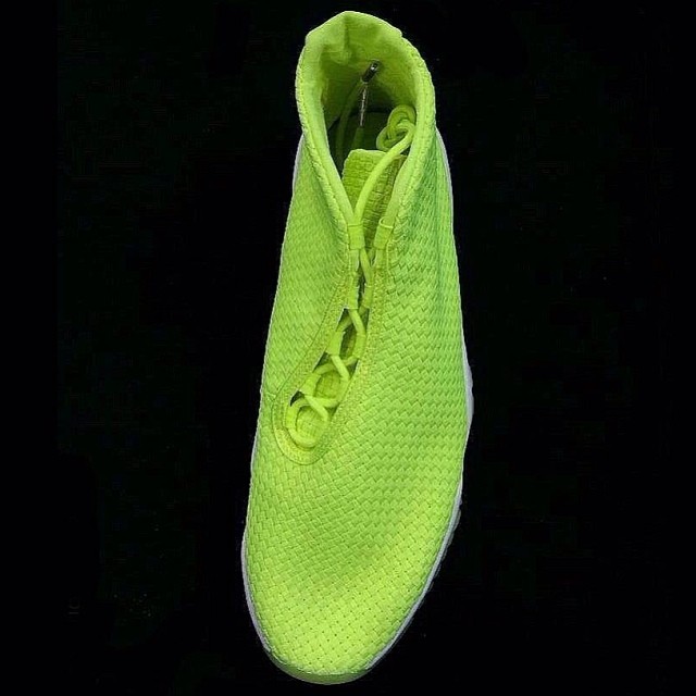 Air Jordan 11 XI Future Volt (1)