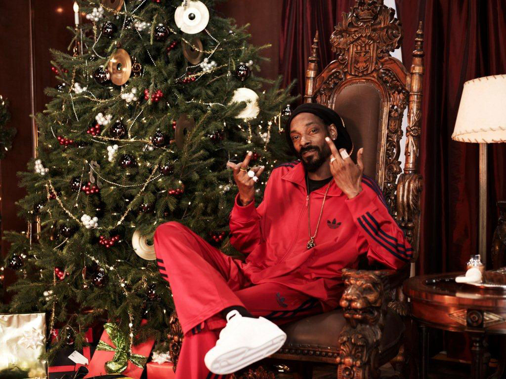 Snoop dogg christmas store story