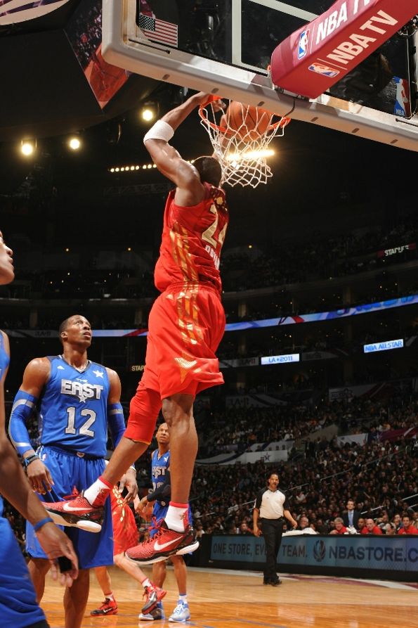 Kobe Bryant wearing the "All-Star" Nike Zoom Kobe VI