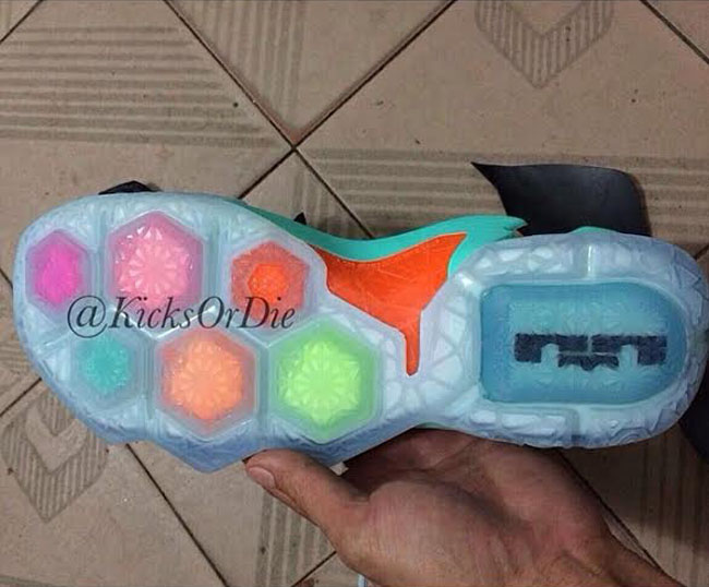 Nike LeBron XII 12 Sample (2)