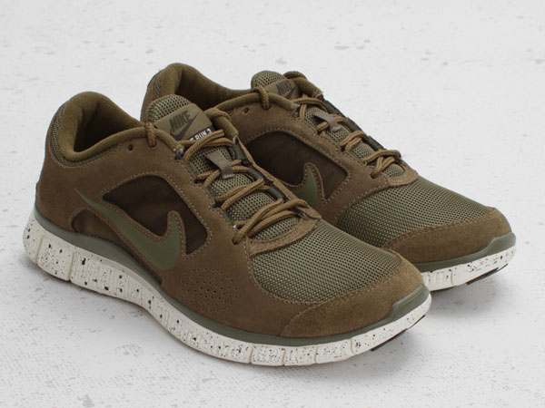 Nike free outlet run khaki