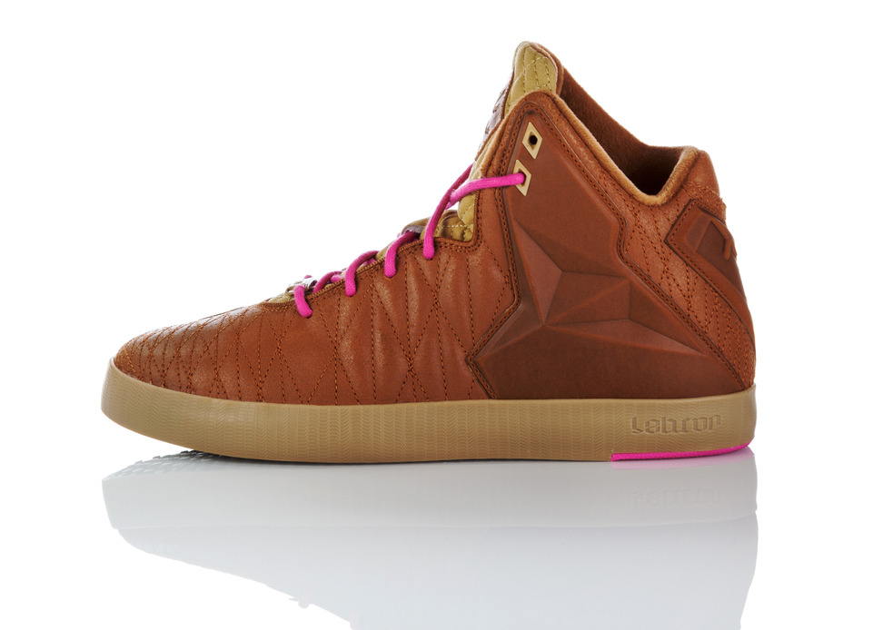 Nike LeBron 11 NSW Lifestyle Work Hard Play Hard profile