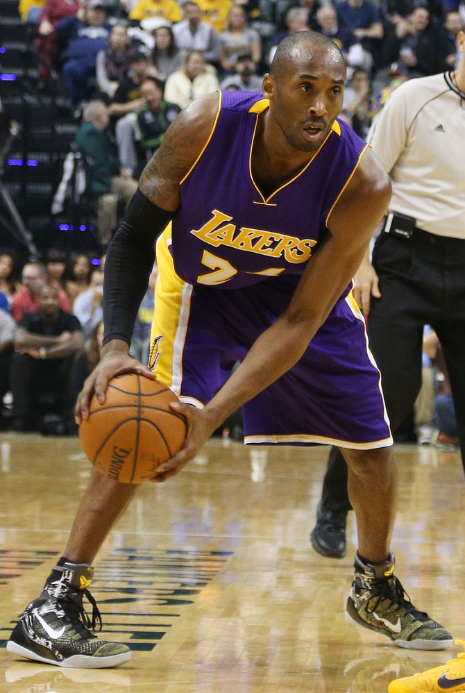 kobe bryant wearing kobe 9