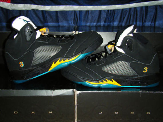 Chris Paul's Air Jordan V 5 Hornets Away