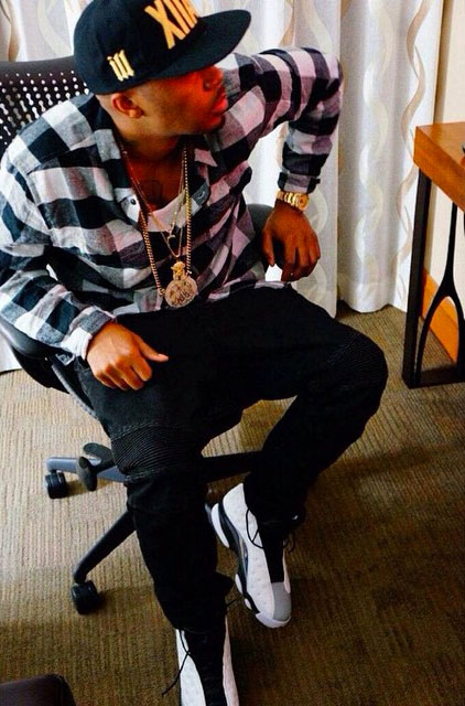 Nas wearing Air Jordan XIII 13 Barons