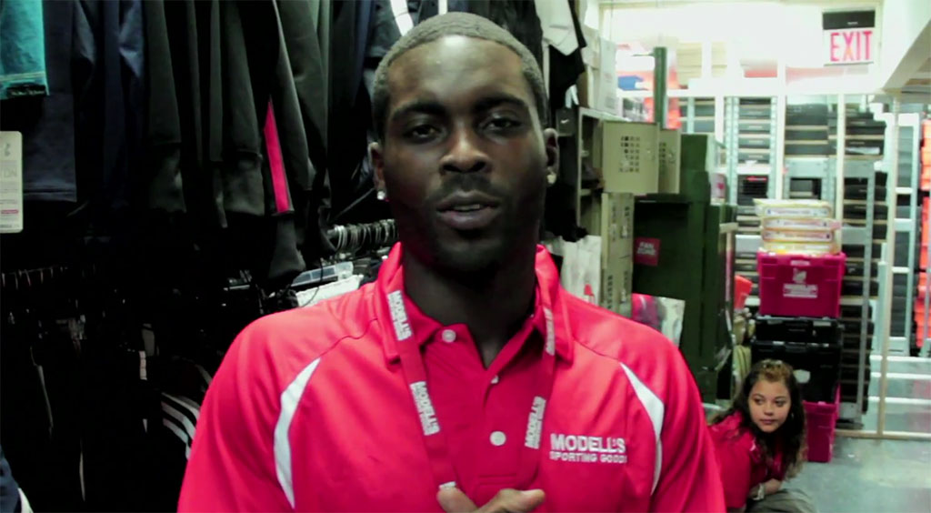 Video // Michael Vick - Undercover Salesman