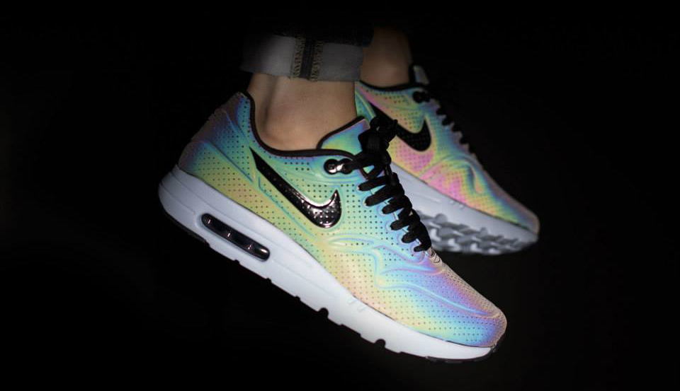 nike air max that change color with flash