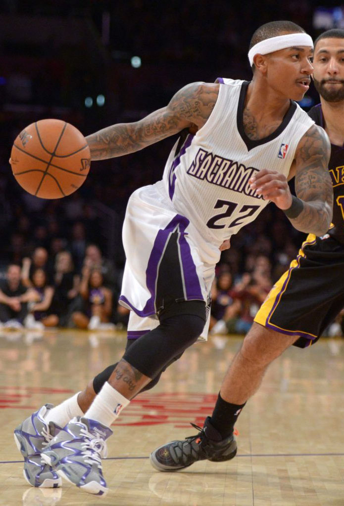 Isaiah Thomas wearing Reebok Kamikaze PE