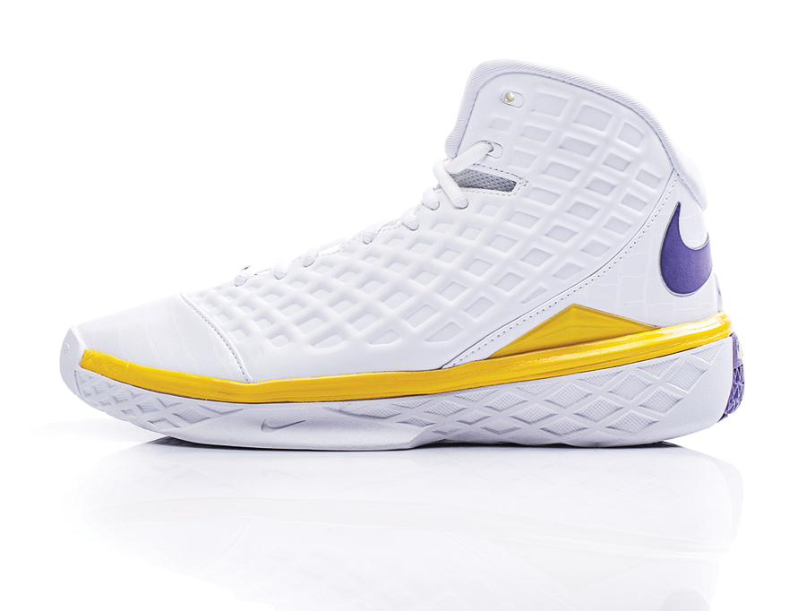 kobe shoes 2012