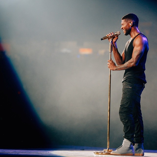 Usher wearing Maison Martin Margiela