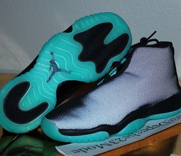 Turquoise on sale jordans 11