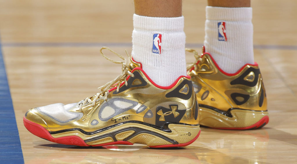 Kent Bazemore wearing Under Armour Anatomix Spawn Low Awards Season PE