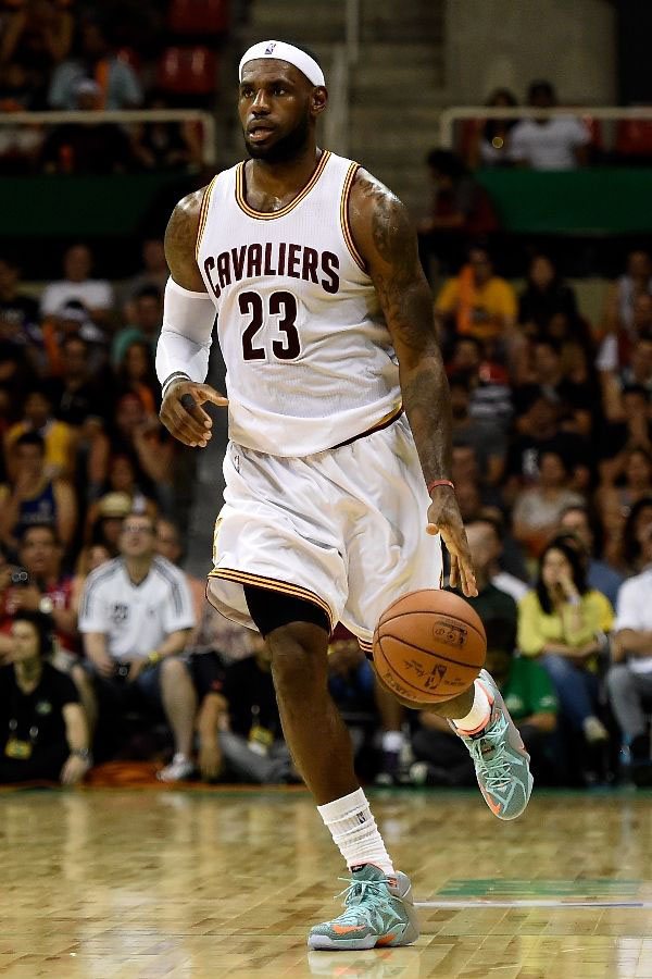 LeBron James wearing the NSRL Nike LeBron XII 12 in a Preseason Game