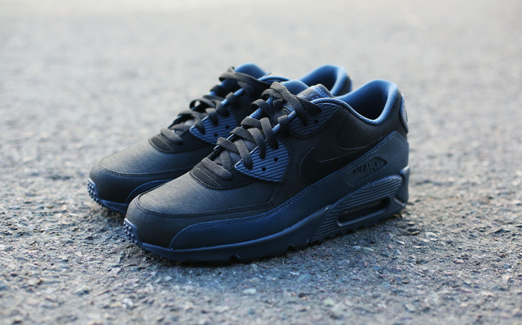 Air Max 90's Traction for Winter 