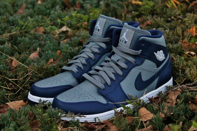 Air Jordan 1 Retro Mid - Hoyas | Sole 