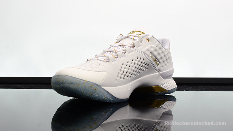 curry 1 low grey