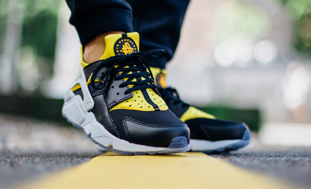 nike huarache city on feet