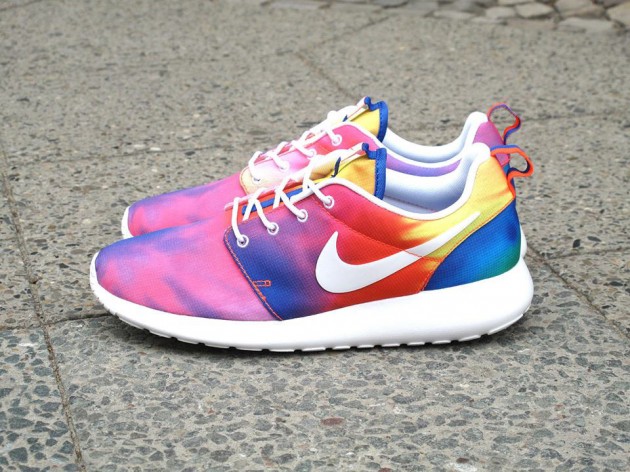 best roshe run colorways