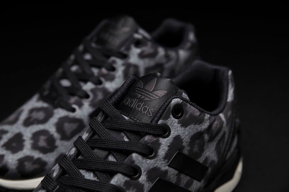 Adidas zx flux outlet black and white pattern