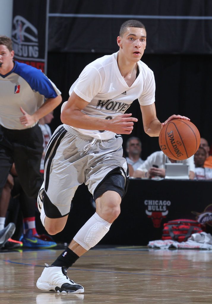 Zach LaVine wearing Nike Air Zoom Flight The Glove