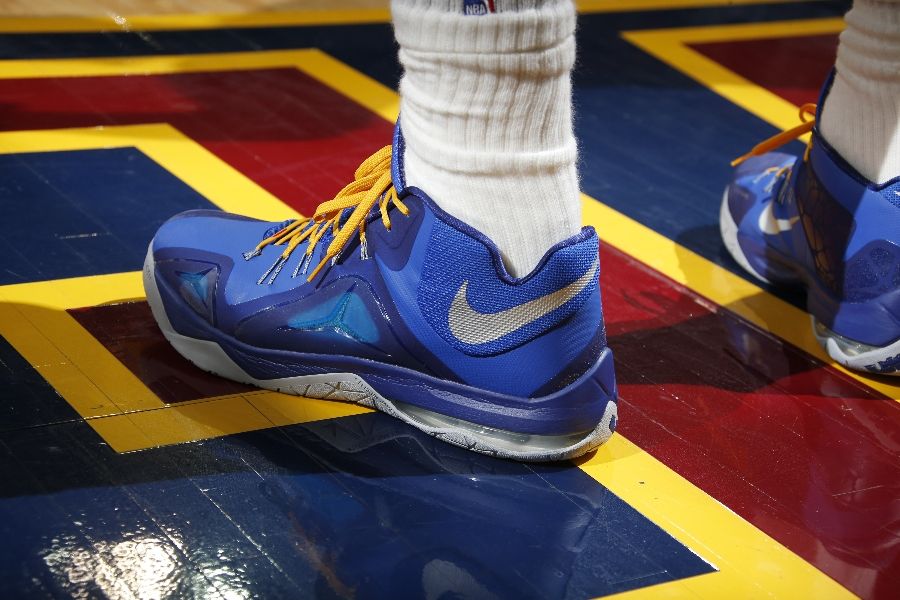 Lebron james shoes store blue and yellow