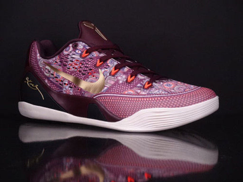 Kobe best sale 9 maroon