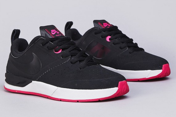 Nike sb black and on sale pink