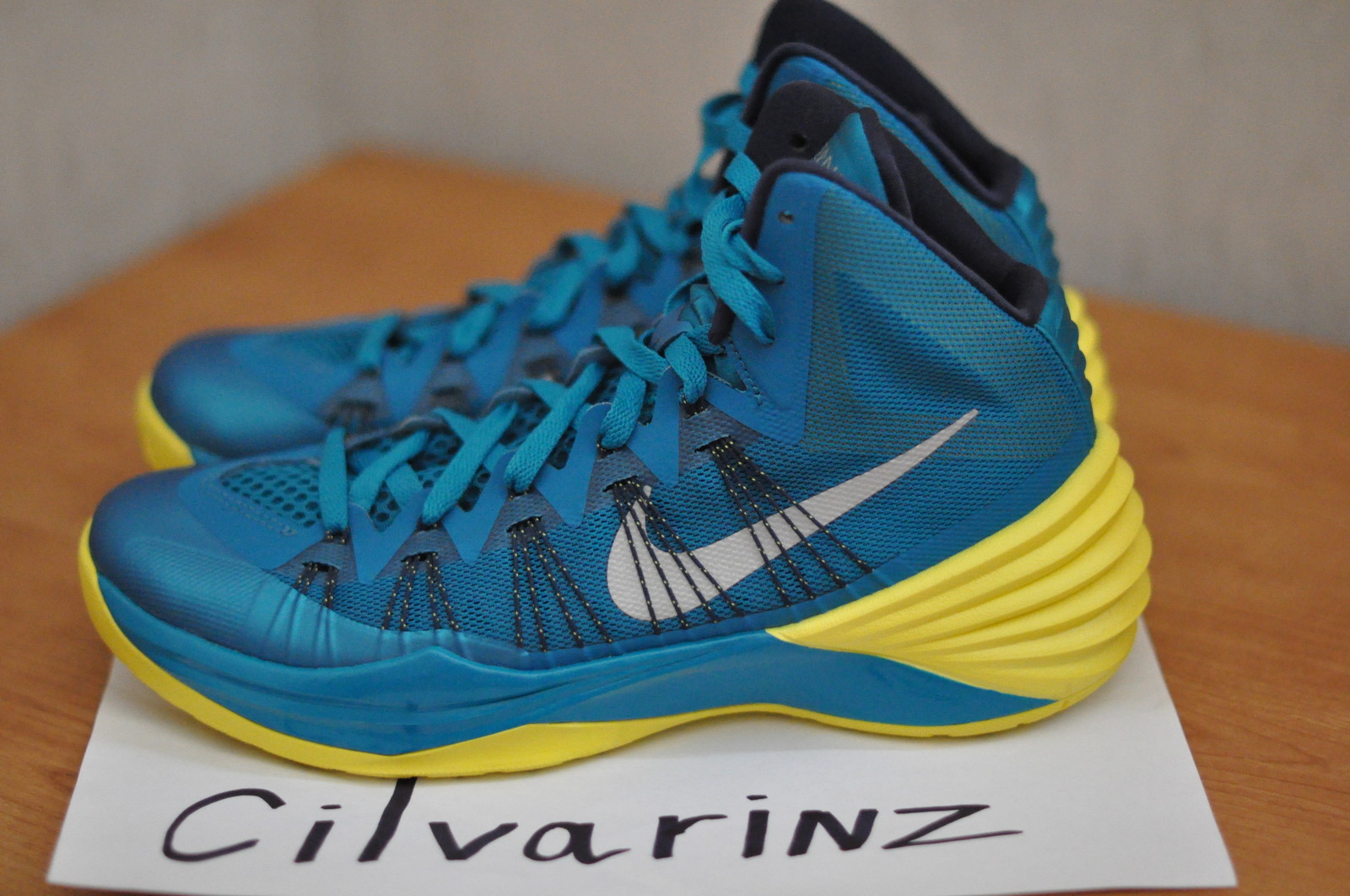 hyperdunk 2013 blue and yellow