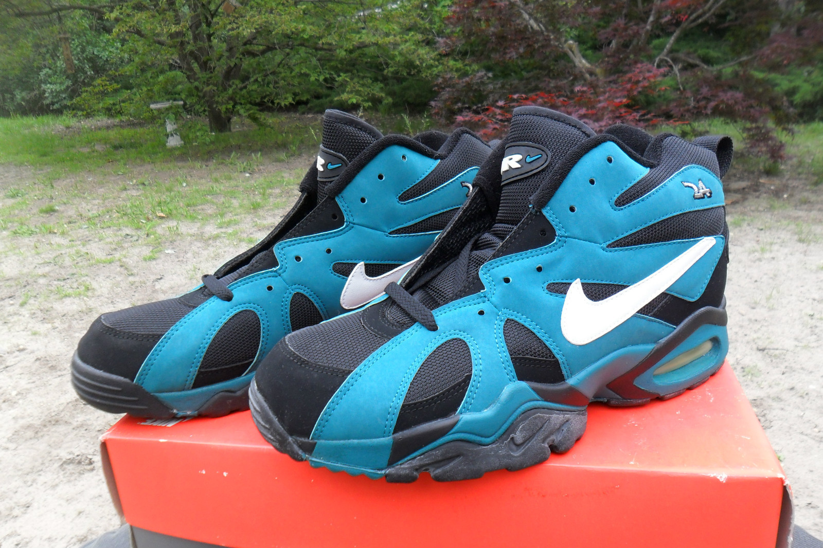 Vintage Nike Air Raid LE Shadow/Pale Shale/Black (Size 6Y) DS — Roots