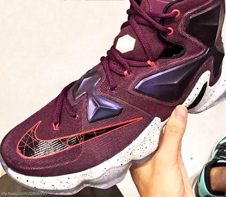 Nike LeBron 13 On-Foot 