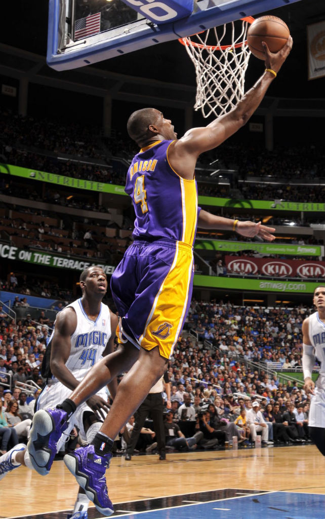 Antawn Jamison wearing adidas Top Ten 2000 Nightmare