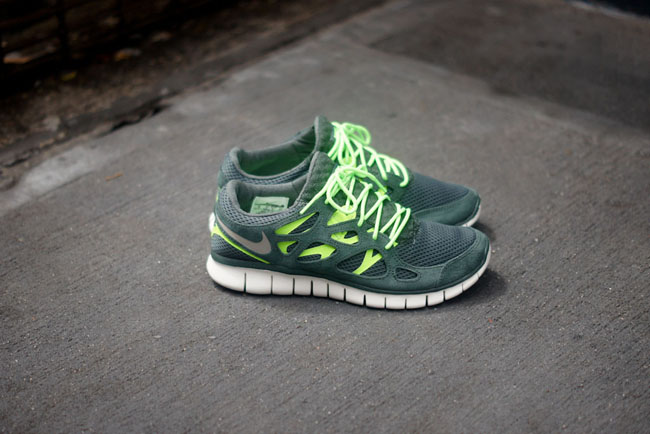 Nike free hotsell rn vintage green