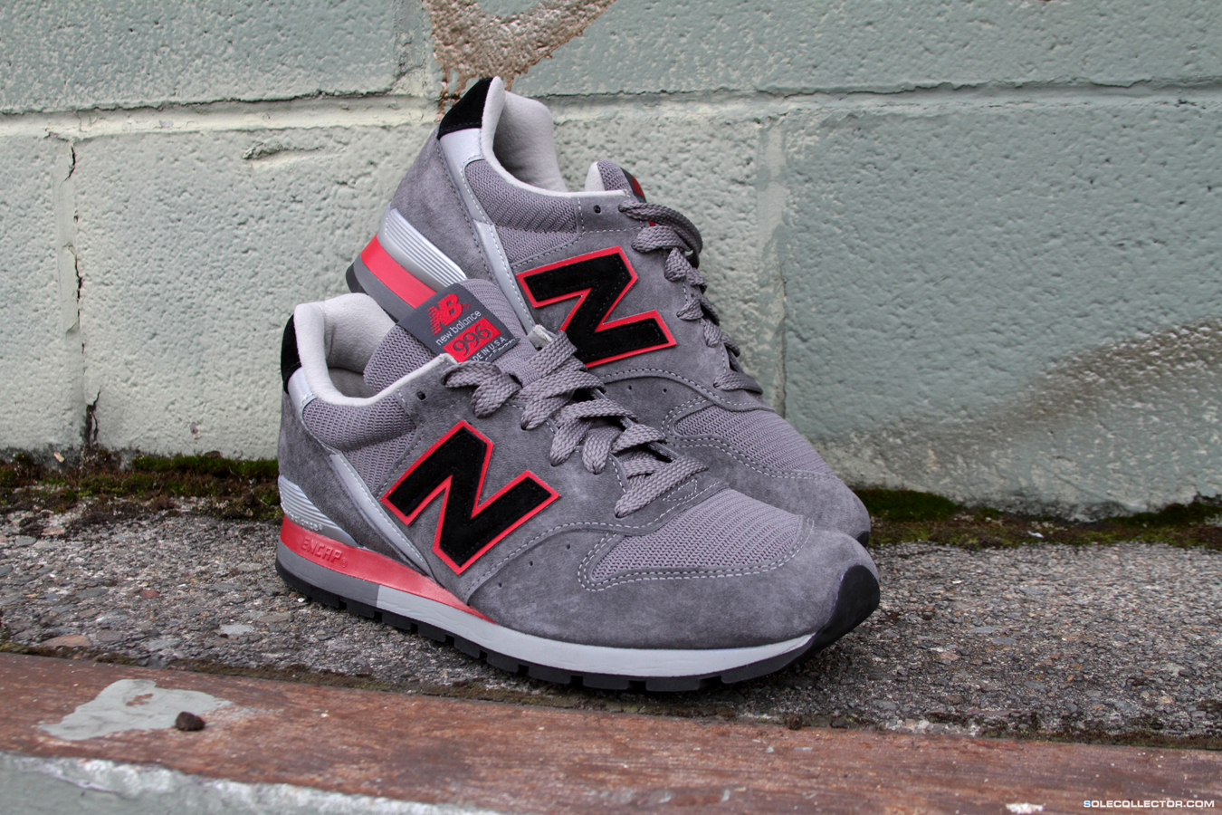 New Balance 996 'Dark Grey/Red 