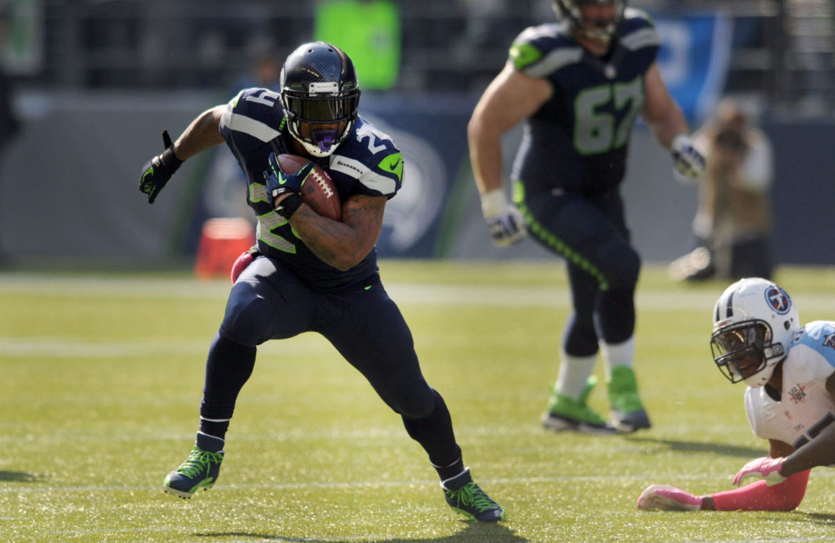 Marshawn Lynch Wears Air Jordan 12 XII PE Cleats (1)