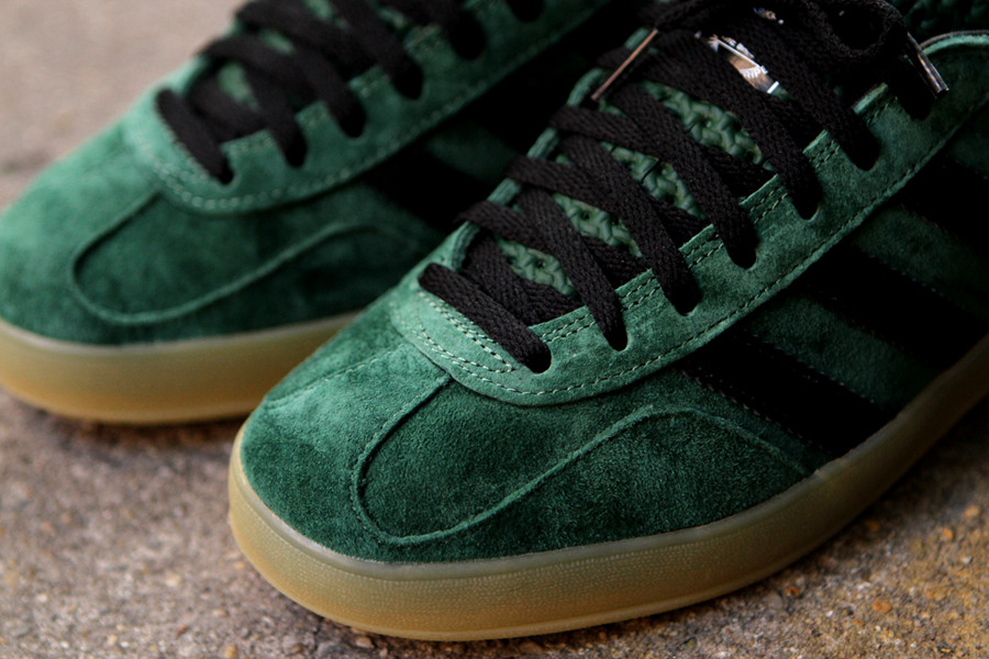 green and black gazelles