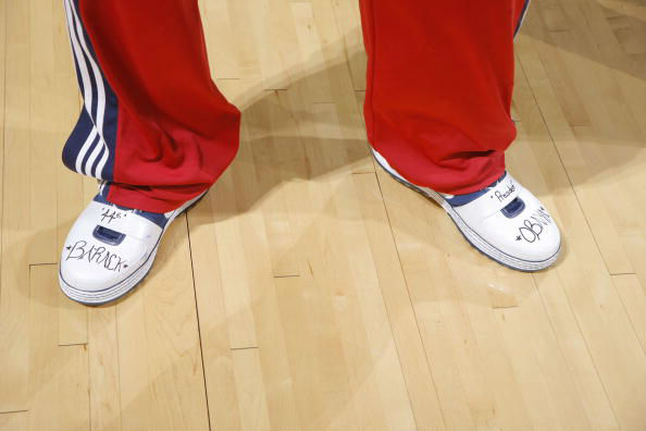 LeBron James wearing Nike LeBron VI Obama (3)