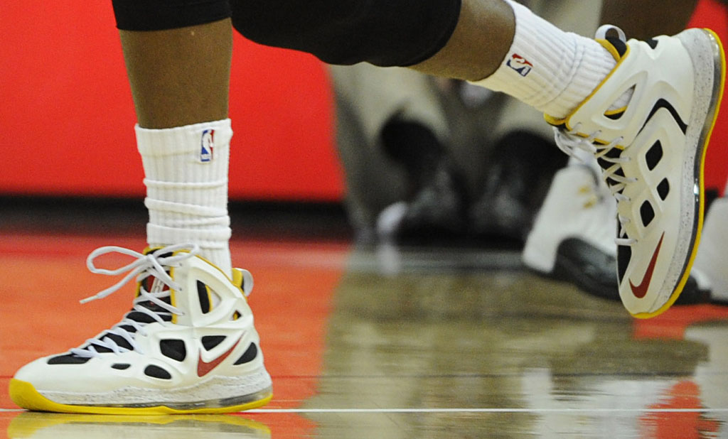 Chris Bosh wearing Nike Air Max Hyperposite 2 Miami Heat PE (1)