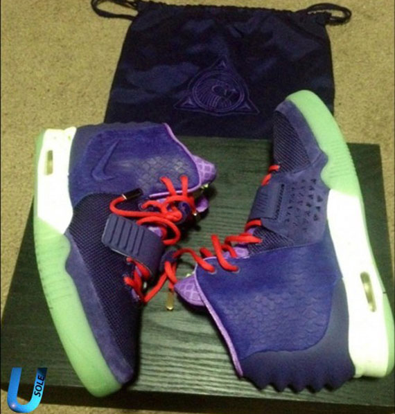 Nike air shop yeezy 2 purpura