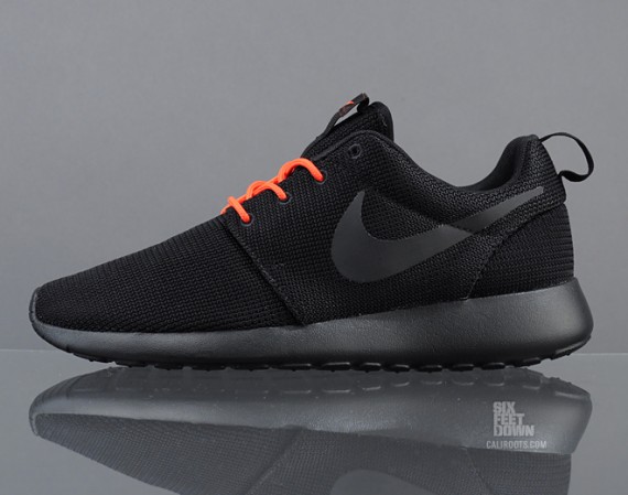 Roshe one cheap total black